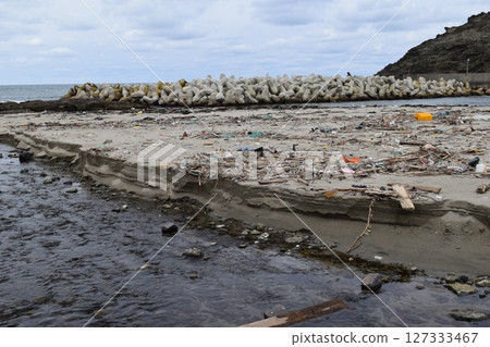 沿海殘骸 環境問題 垃圾問題 沿海殘骸 環境問題 垃圾問題 127333467