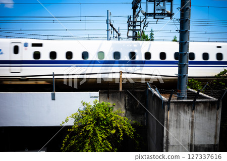 神奈川縣運行的新幹線列車 b-2-2 高飽和度對比 神奈川縣運行的新幹線列車 b-2-2 高飽和度對比 127337616