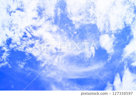 藍色的天空和雲圖像 127338597
