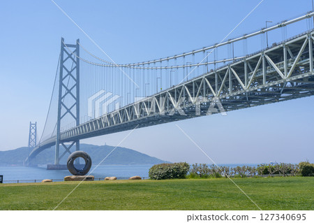 晴朗天氣下的明石海峽大橋 Dream Lens 127340695