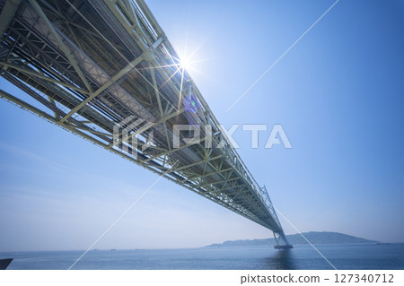 Akashi Kaikyo Bridge in fine weather 127340712