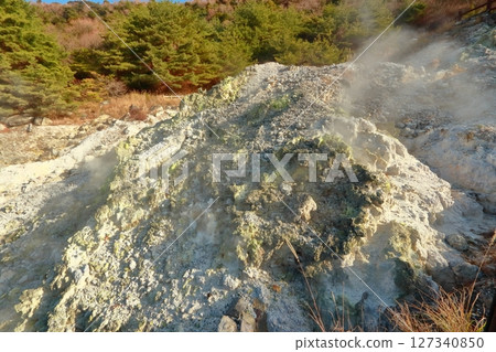 Steam and sulfur eruptions from Unzen Jigoku Steam and sulfur eruptions from Unzen Jigoku 127340850