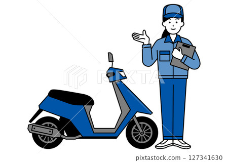 一名婦女正在修理摩托車 127341630