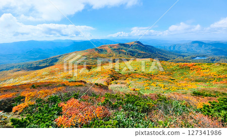 秋季攀登栗駒山（栗駒山～益嶽山：益嶽山景觀） 127341986