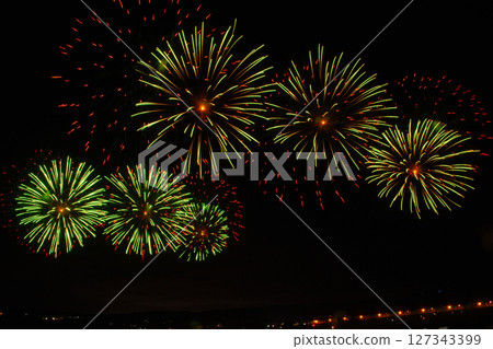 季節性煙火 127343399