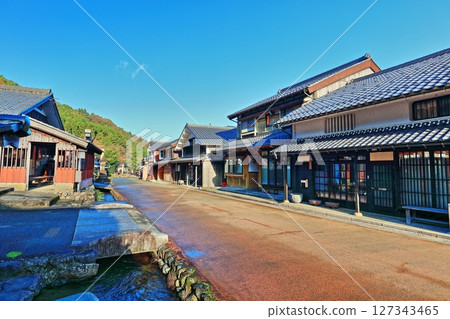 [Fukui Prefecture] Kumagawa-juku, a post town on the Wakasa Highway on a clear day 127343465