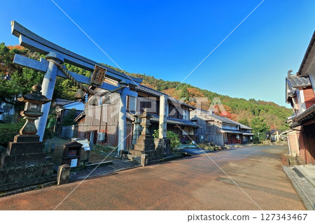 [Fukui Prefecture] Kumagawa-juku, a post town on the Wakasa Highway on a clear day 127343467