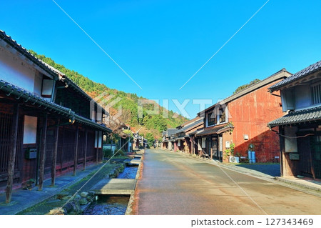 [Fukui Prefecture] Kumagawa-juku, a post town on the Wakasa Highway on a clear day 127343469