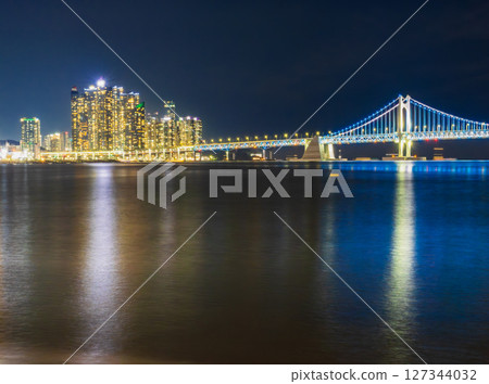 Busan: Illuminated Gwangan Bridge and The Bay 101 skyscrapers Busan: Illuminated Gwangan Bridge and The Bay 101 skyscrapers 127344032