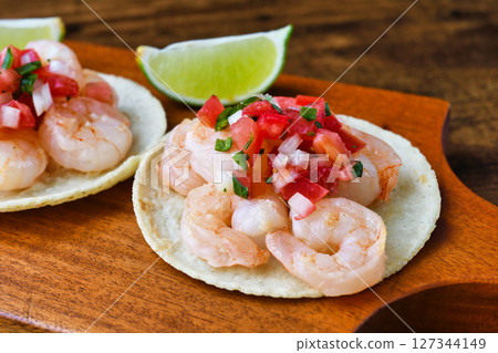 蝦炸玉米餅(Tacos de camarón) 蝦炸玉米餅(Tacos de camarón) 127344149