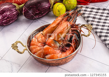 Boiled big king tiger prawn 127345155