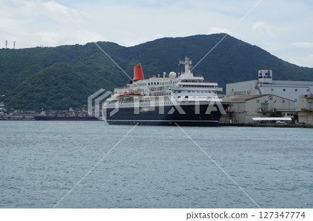 Luxury cruise ship "Nippon Maru" celebrates 35th anniversary with a call at Shimonoseki 16.06.2025 Luxury cruise ship "Nippon Maru" celebrates 35th anniversary with a call at Shimonoseki 16.06.2025 127347774