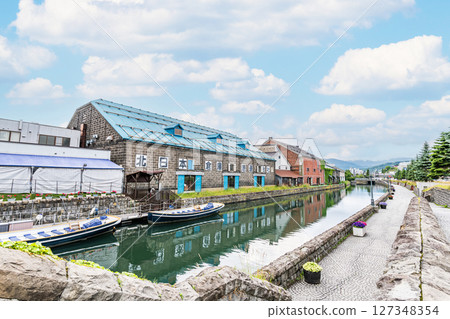 北海道小樽市 北海道最受歡迎的旅遊勝地之一：小樽運河及週邊倉庫 127348354