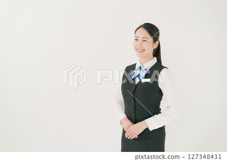穿制服的女人 穿制服的女人 127348431