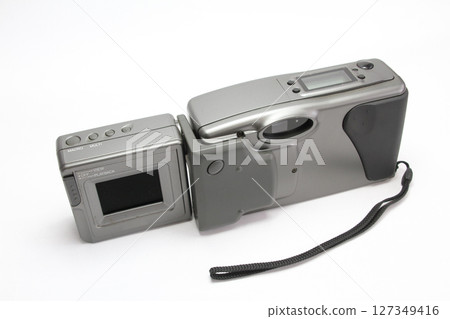 In 1996, compact digital cameras were just starting to become popular. 127349416