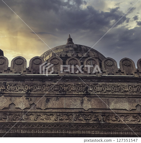 Historic Dome and Ornate Wall Architecture, Madras Museum Chennai, Tamil nadu, India. Historic Dome and Ornate Wall Architecture, Madras Museum Chennai, Tamil nadu, India. 127351547