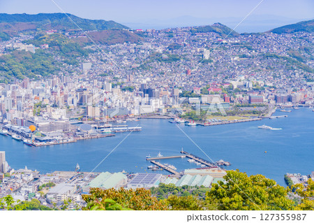 (Nagasaki Prefecture) Nagasaki Port and cityscape as seen from the observation deck at the top of Mount Inasa (Nagasaki Prefecture) Nagasaki Port and cityscape as seen from the observation deck at the top of Mount Inasa 127355987