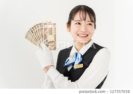 一個女人用錢 127357038