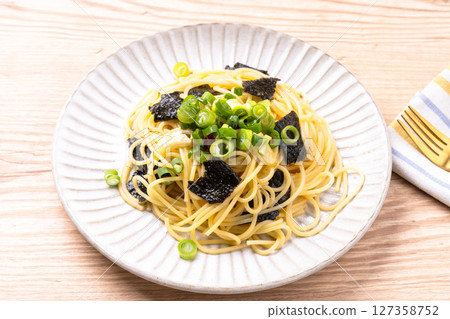 Grilled seaweed spaghetti Grilled seaweed spaghetti 127358752