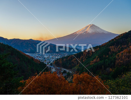 Aerial view of mt.Fuji in Autumn, Fujiyoshida, Japan 127362101