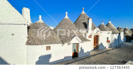 Alberobello, a World Heritage Site in Southern Italy Alberobello, a World Heritage Site in Southern Italy 127363495