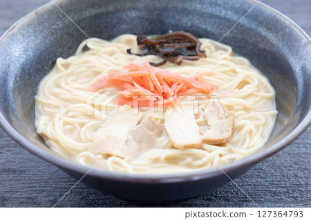 美味的九州豬骨拉麵 美味的九州豬骨拉麵 127364793