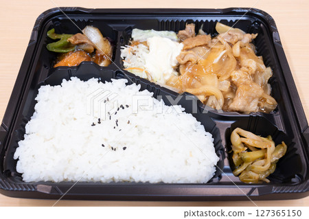 美味薑汁豬肉中式午餐盒 美味薑汁豬肉中式午餐盒 127365150