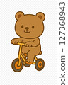 [一隻可愛的熊騎著三輪車的插圖] 127368943