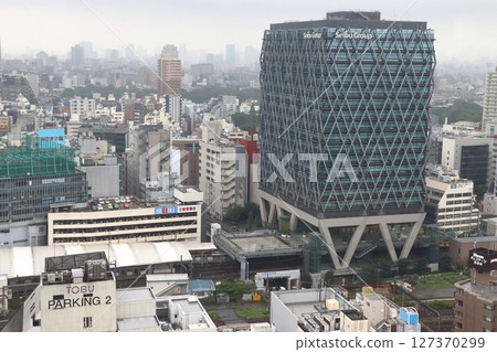 JR Ikebukuro Station Metropolitan Exit: Distant view (Toshima-ku, Tokyo) JR Ikebukuro Station Metropolitan Exit: Distant view (Toshima-ku, Tokyo) 127370299
