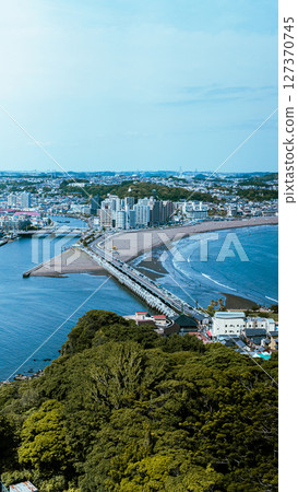 江之島大橋、湘南和天空 127370745