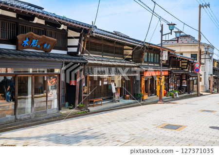 富山縣南礪市伊波町 127371035