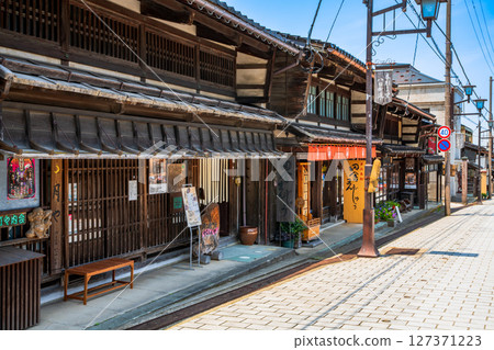 富山縣南礪市伊波町 127371223