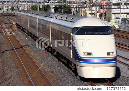 Tobu Line Direct Limited Express: Limited Express Spacia Kinugawa (Masa) Tobu Line Direct Limited Express: Limited Express Spacia Kinugawa (Masa) 127373352
