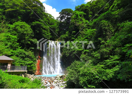 [Kagoshima Prefecture] Clear skies at Kirishima Onsen Village Yunotaki (Maruo Falls) 127373991