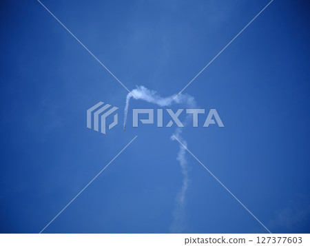 Acrobatic flight Propeller plane Acrobatic flight Propeller plane 127377603