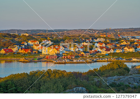 Sunset photo on the skerry island of Hoenoe 127379347