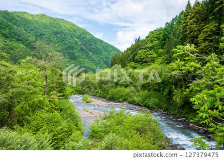 Scenery of Okuhida Onsen Village "Fukuji Onsen area in early summer" 127379475