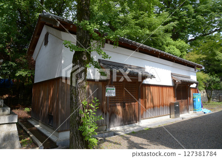 Kitano Tenmangu Shrine storehouse, Kamigyo Ward, Kyoto City Kitano Tenmangu Shrine storehouse, Kamigyo Ward, Kyoto City 127381784