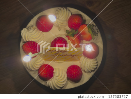 草莓脆餅生日蛋糕 草莓脆餅生日蛋糕 127383727