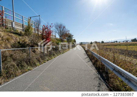 The historic old road "Salt Road" and its surrounding areas 127383867