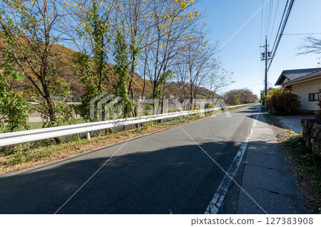 歷史悠久的古道「鹽路」及其周邊地區 歷史悠久的古道「鹽路」及其周邊地區 127383908
