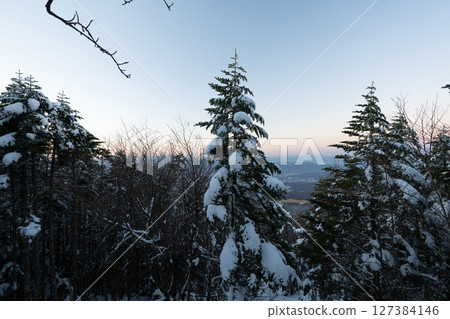 Mt. Tateshina and hiking trails in winter 127384146