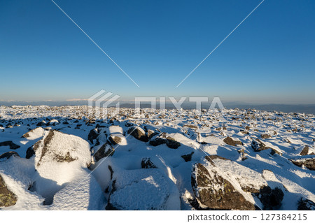 Mt. Tateshina and hiking trails in winter 127384215