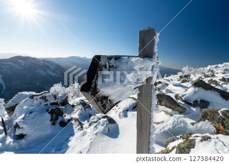 Mt. Tateshina and hiking trails in winter 127384420