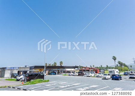 Roadside station spot scenery with blue sky in the background "Roadside station Uto Marina Okoshikikan" Uto City Roadside station spot scenery with blue sky in the background "Roadside station Uto Marina Okoshikikan" Uto City 127388092