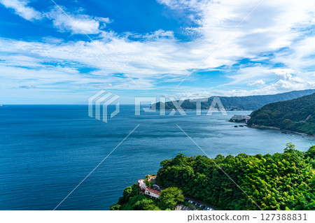 [Shizuoka Prefecture] The refreshing sea of Atami as seen from the observation deck of Atami Castle 127388831