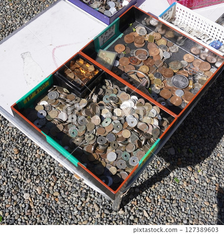 “古董/跳蚤市場（舊硬幣）” 127389603
