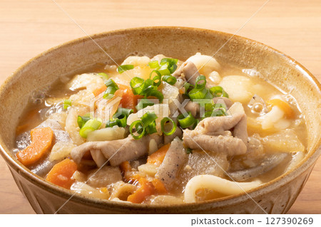 Miso-boiled offal and udon 127390269