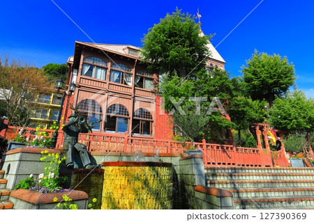 [Hyogo Prefecture] Clear weather weathercock house (Kobe Kitano Ijinkan) 127390369