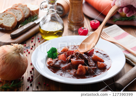 Tongue stew with plenty of vegetables Tongue stew with plenty of vegetables 127390399